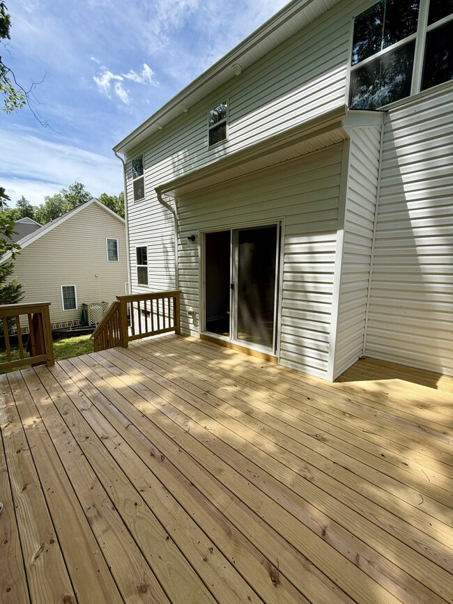 Building Photo - 401 Birdie Rd