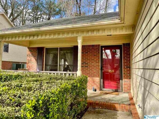 Building Photo - 158 Hollington Dr NE
