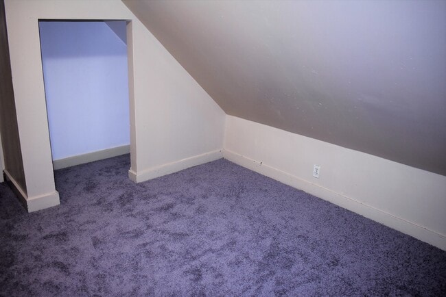 Building Photo - 4835 W Congress Pkwy