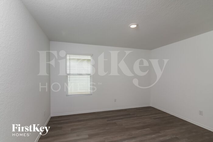 Building Photo - 14807 Greenfield Ml