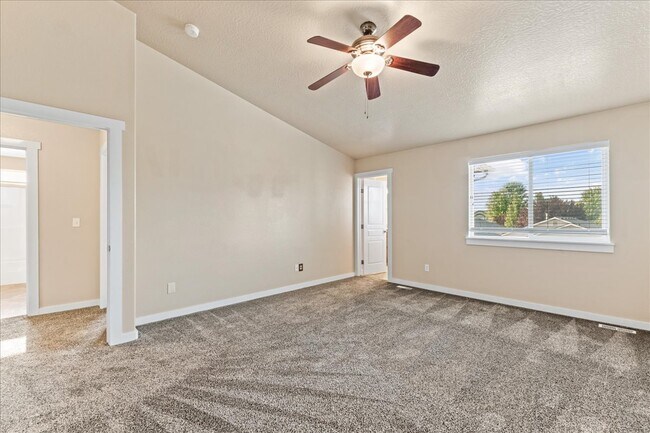 Building Photo - 115 W Lava Falls Dr