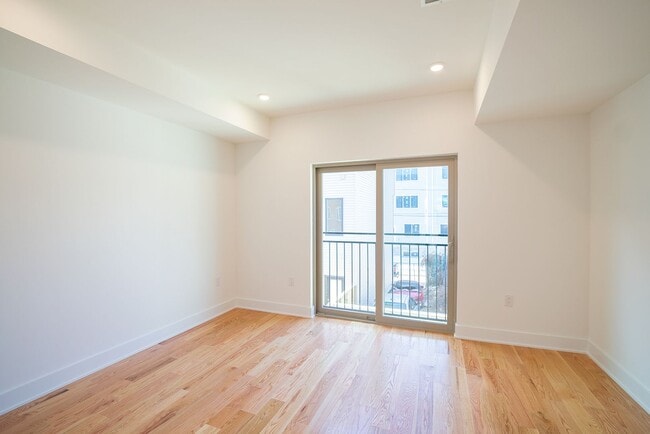 Building Photo - 2022 N 5th St