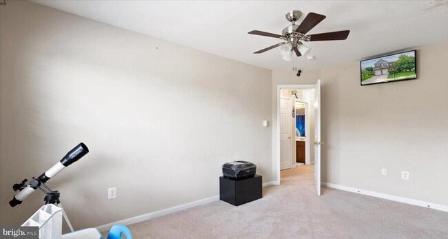 Building Photo - 9750 Granary Pl