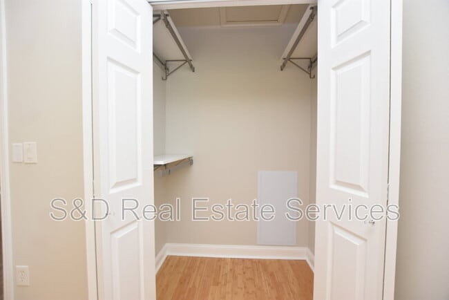 Building Photo - 8212 Riverboat Dr