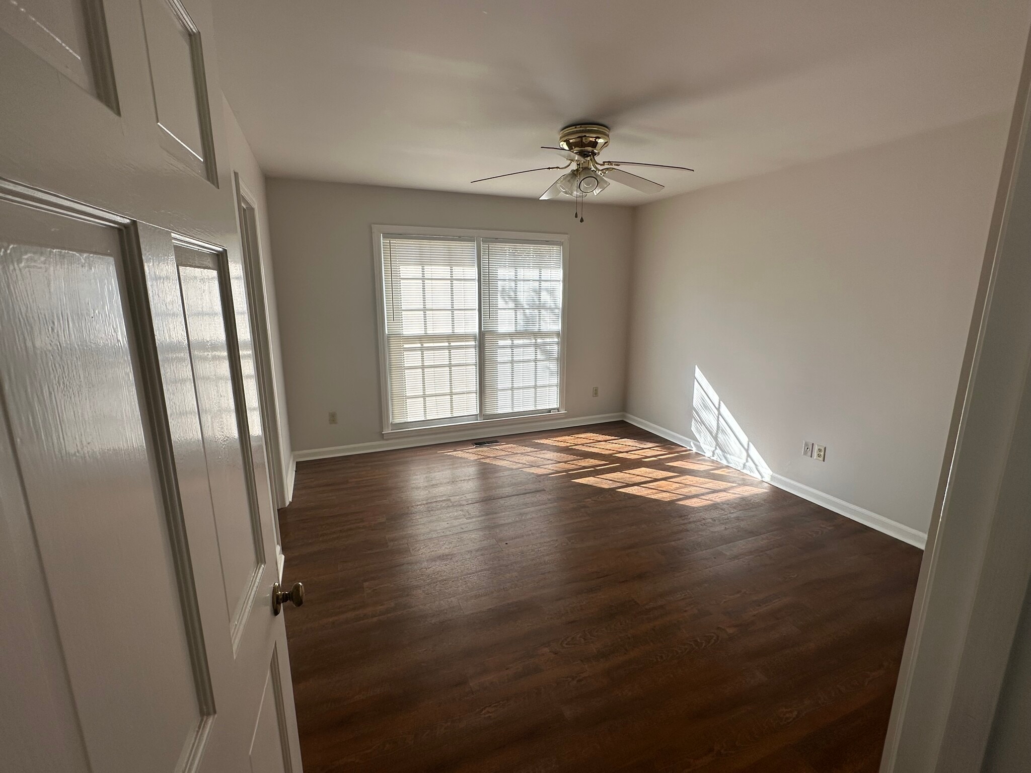Owners Bedroom - 2810 Falcon Ln