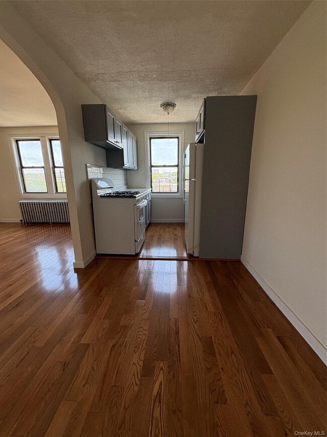 Building Photo - 30 Locust Hill Ave