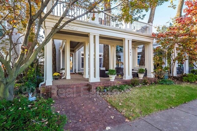 Primary Photo - 765 Harbor Isle Cir E