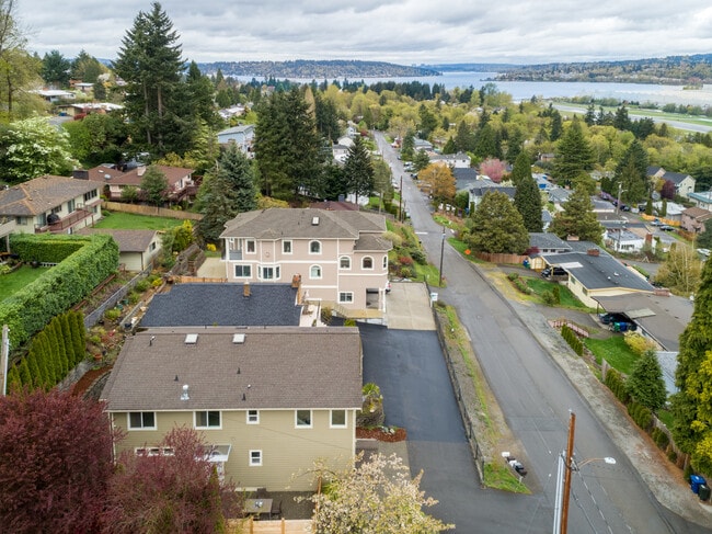 Building Photo - 351 Lind Ave NW