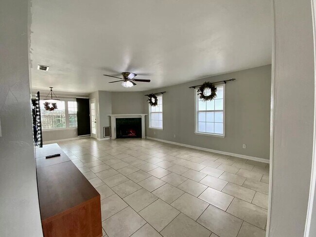 Building Photo - Lakeside Subdivision
