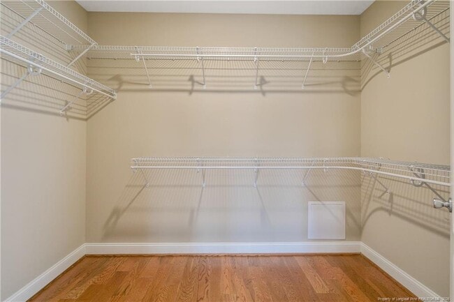 Building Photo - 1611 Bluffside Dr