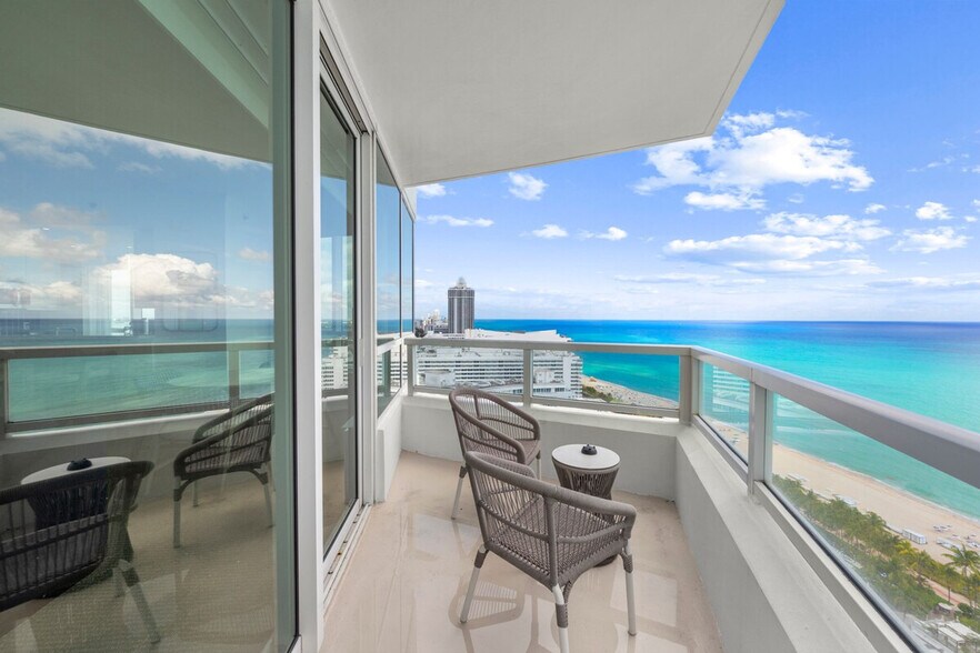 Building Photo - 4343 Collins Ave