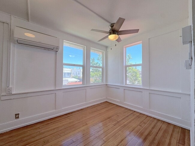 Building Photo - *All Utilities Included* Manhattan Heights 1 bed 1 bath unit with Refrig A/C and Gorgeous views!