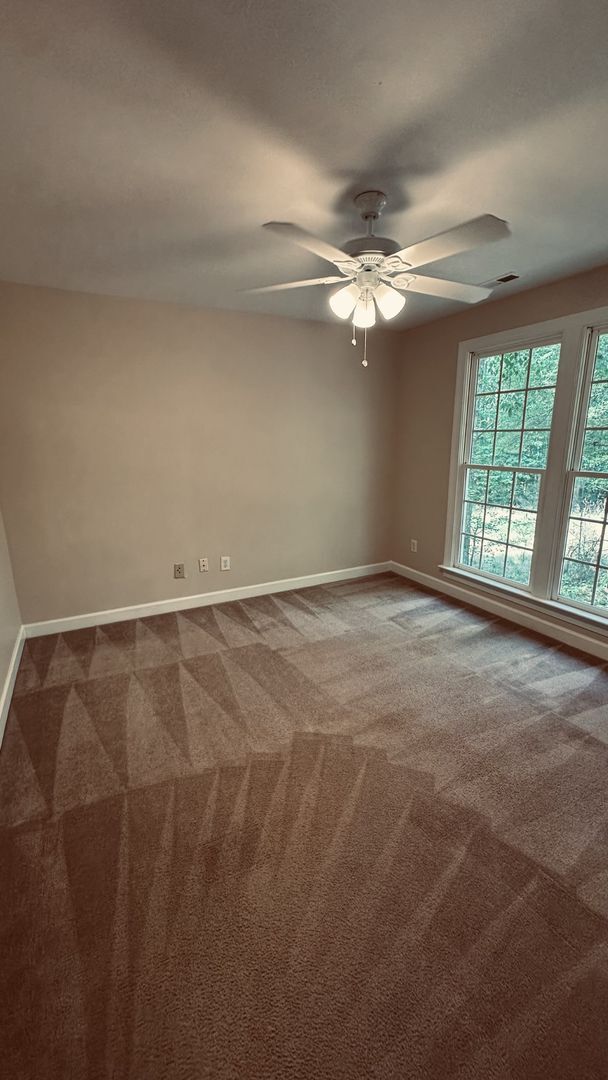 Building Photo - Charming 3br/2.5ba in Wake Forest! Garage, private. Available Now!