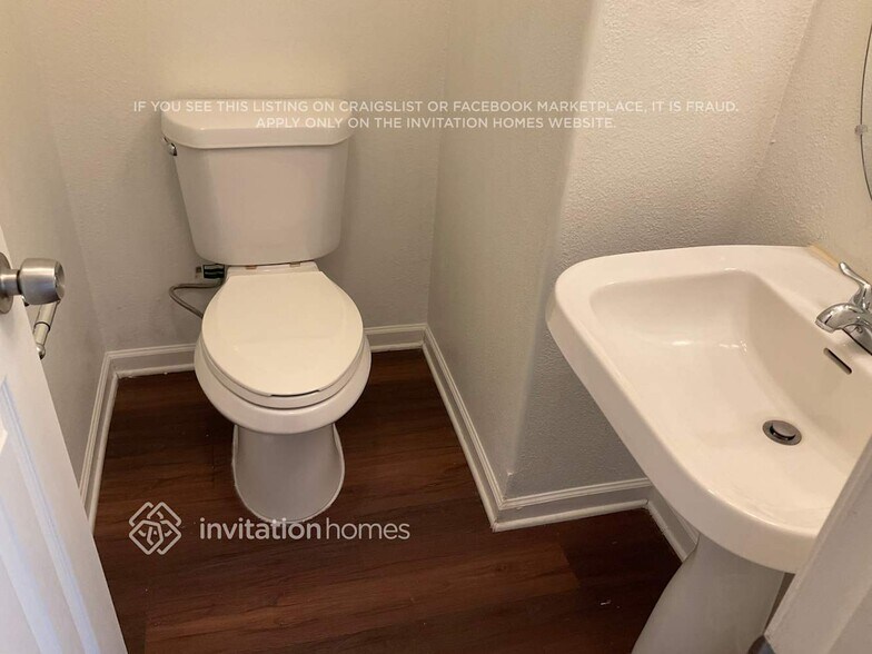 Building Photo - 1001 Sunlight Path Dr