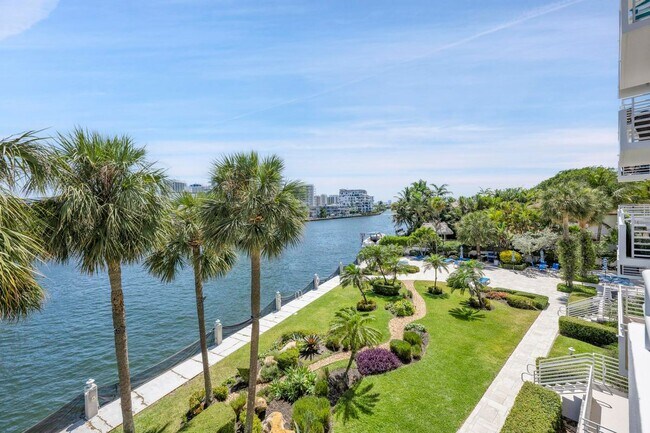 Building Photo - 888 Intracoastal Dr