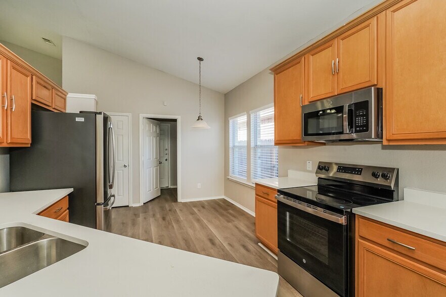 Building Photo - 2668 Pioneer Bluffs Rd