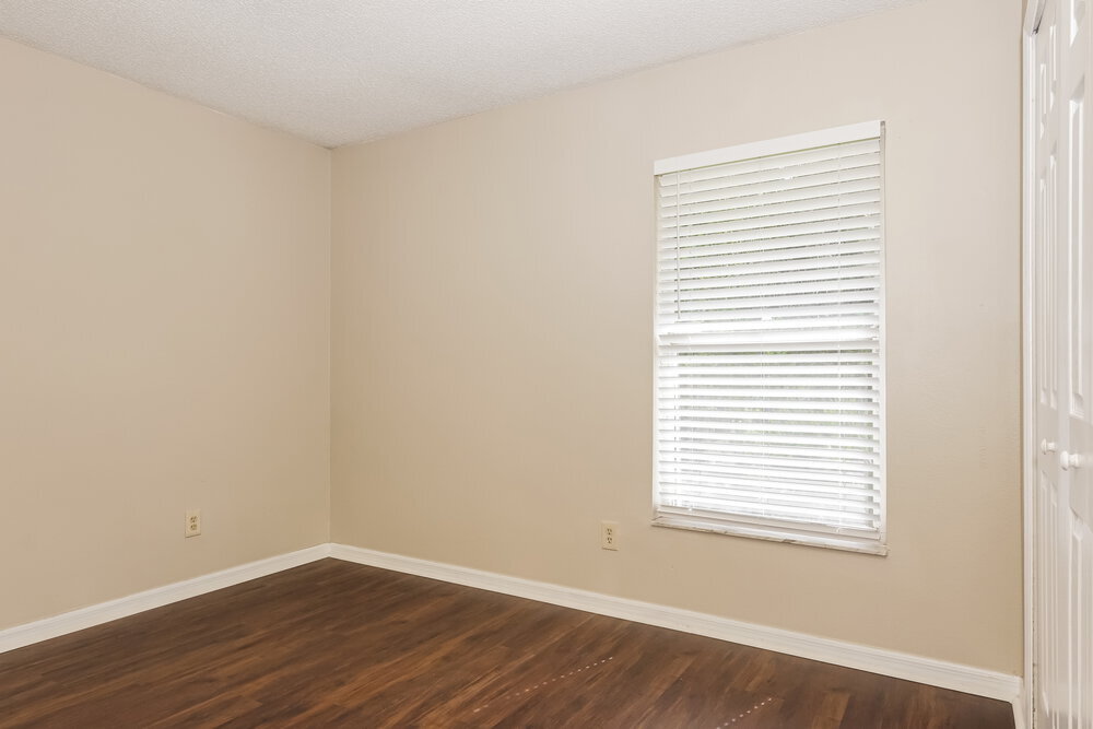 Building Photo - 1561 Ortega Ave