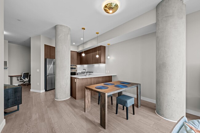 Building Photo - 4200 W 17th Ave