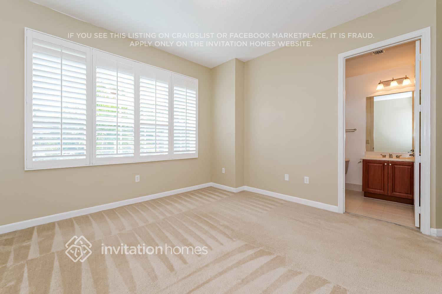 Building Photo - 2564 Gardens Pkwy