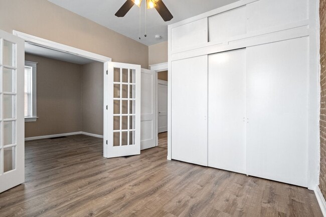 Building Photo - For the Big Dawgs