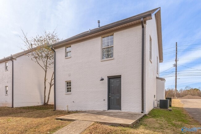 Building Photo - 6967 Wall Triana Hwy