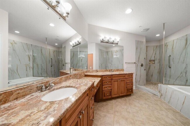 Building Photo - 1030 Bellasol Way