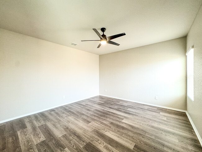 Building Photo - 13019 Heathers Elm