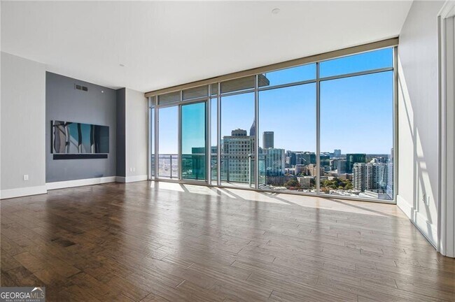 Primary Photo - 1065 Peachtree St NE