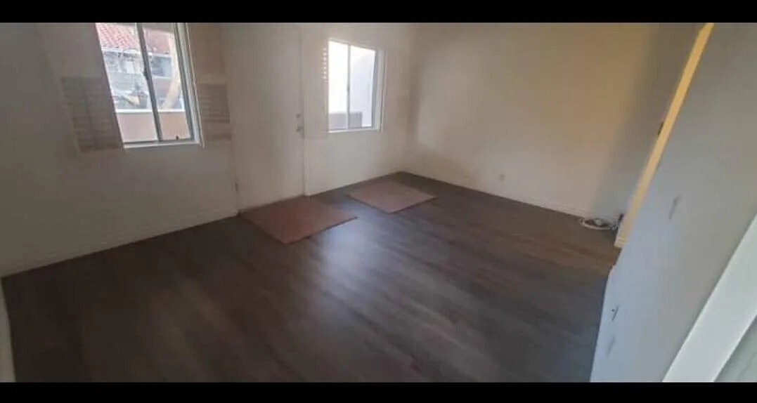 Building Photo - 3645 Country Oaks Loop