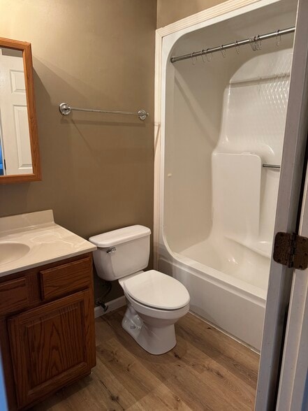 Bathroom - 403 S King St