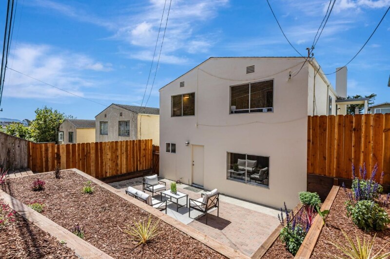 Building Photo - 157 Longview Dr