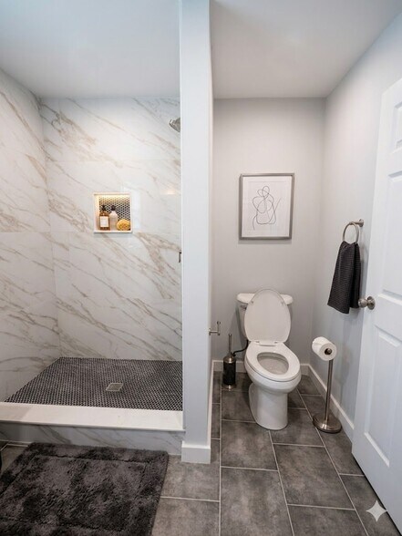 Building Photo - 284 Mechanic St