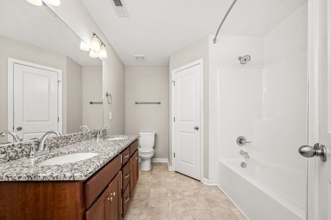 Building Photo - 107 Meadowbrook