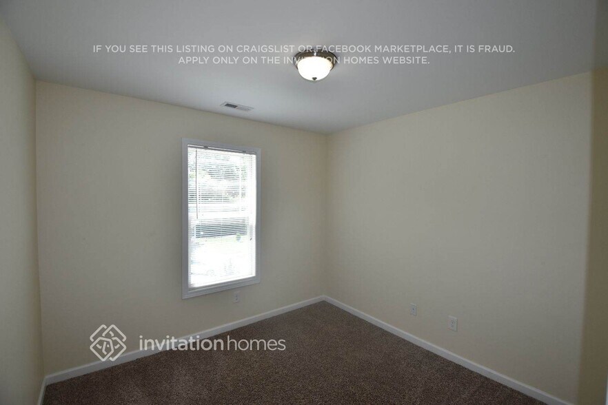 Building Photo - 127 Verrazano Pl