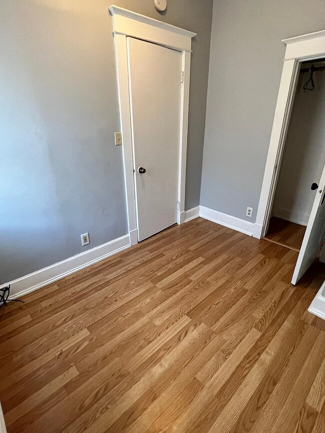 Building Photo - 4813 W 5th St