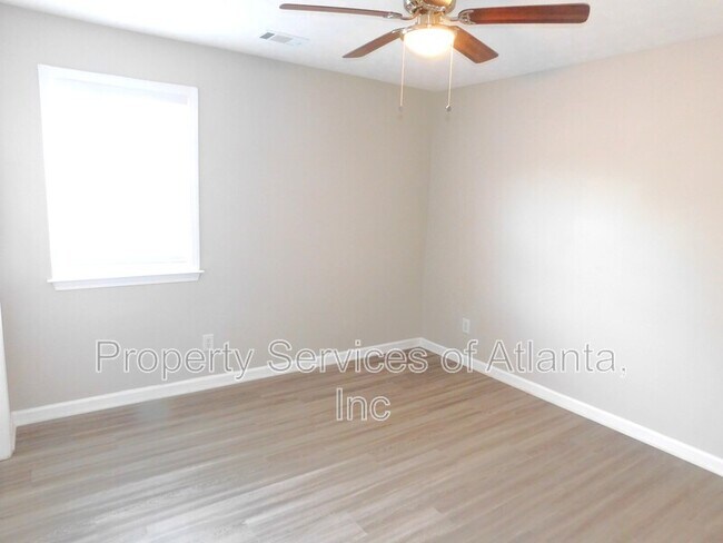Building Photo - 6431 Shadow Ct