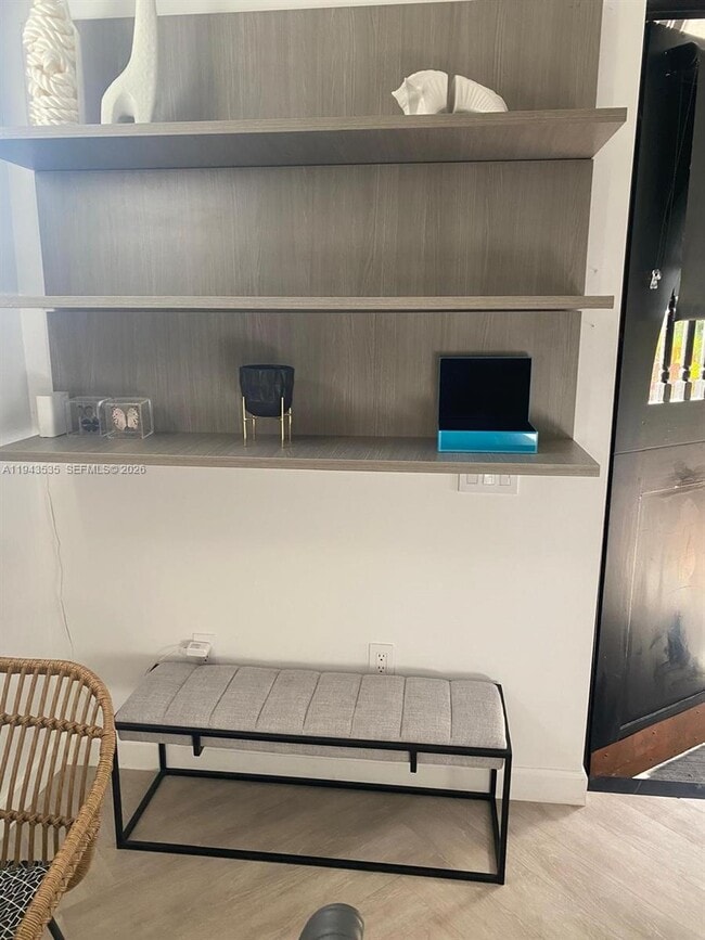 Building Photo - 1321 Asturia Ave