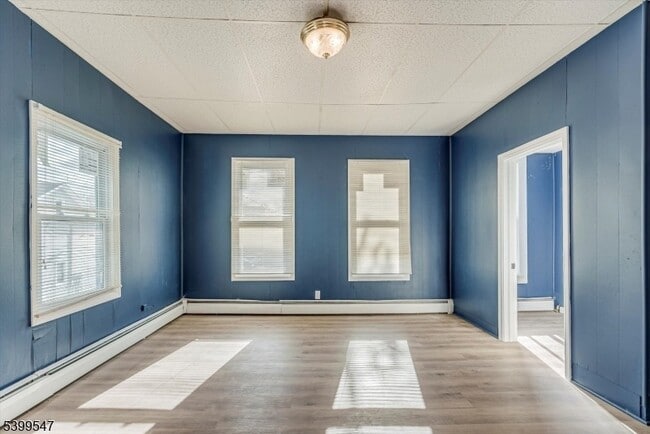 Building Photo - 239 Water St