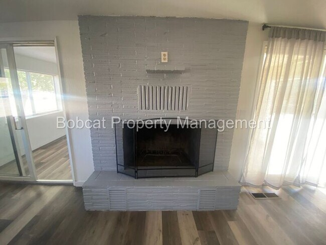 Building Photo - 3722 Lyla Ln