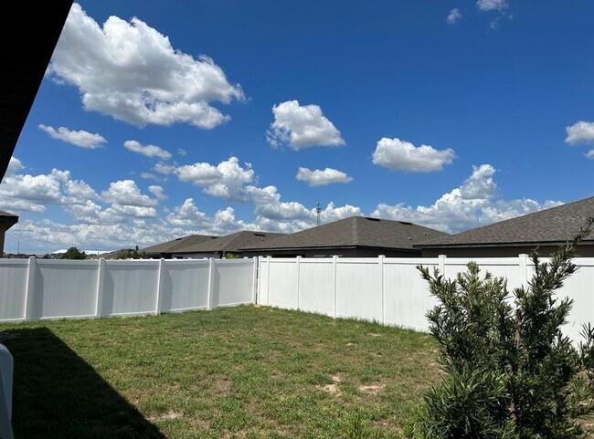 Building Photo - 896 Orchid Grove Blvd