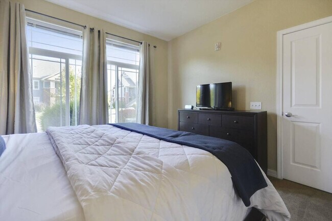 Building Photo - 204 Illinois Dr