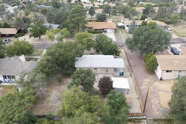 Building Photo - 2111 Nolte Dr