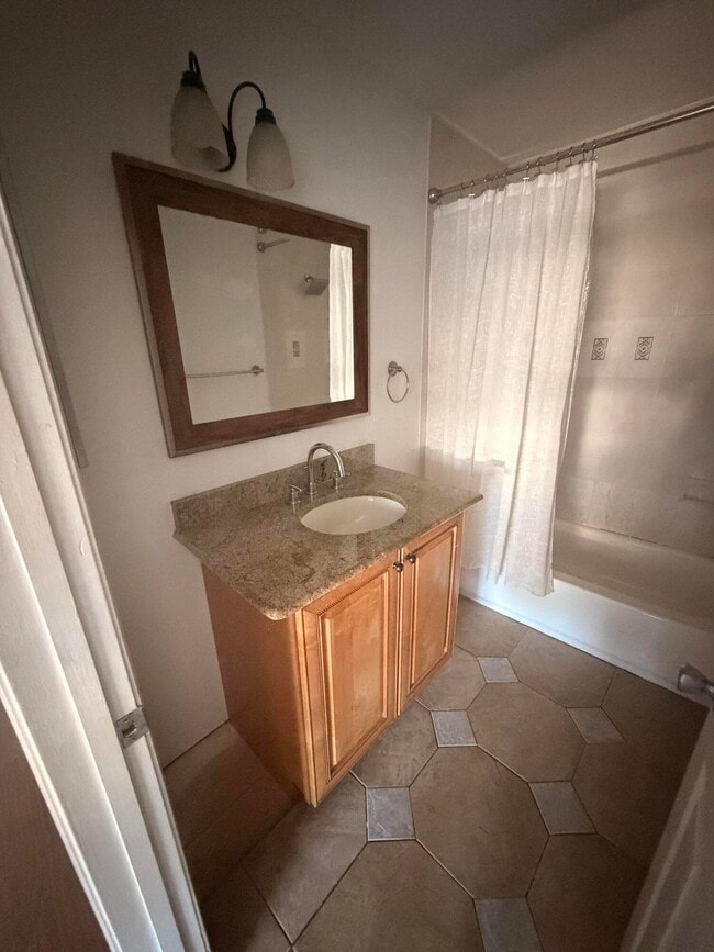 Building Photo - 3604 Inlet Cir