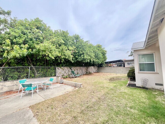 Building Photo - 3BR Home in Fairmount Park - Spacious Yard & Prime Location!