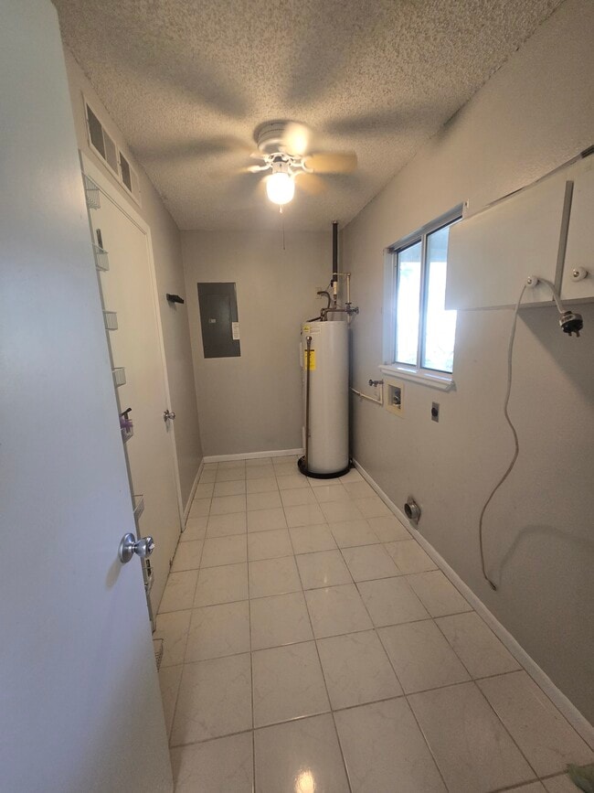 Building Photo - 8425 SW 107th Pl