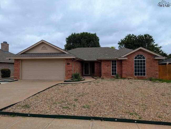 Primary Photo - 5509 Long Leaf Dr