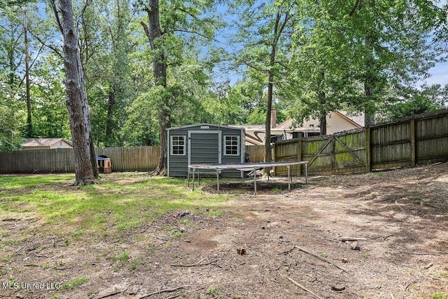 Building Photo - 114 Parkway Cove