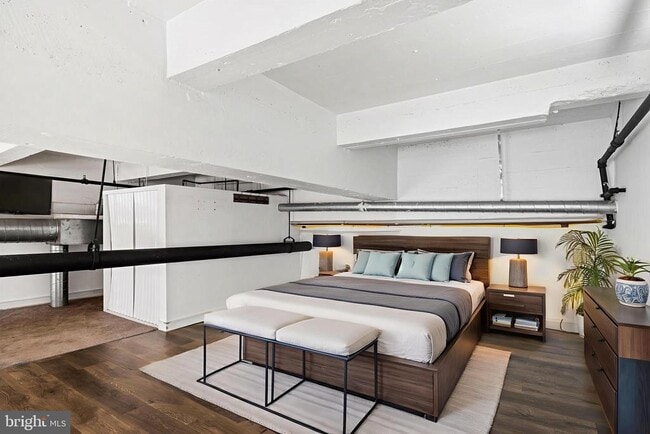 Building Photo - 810 N Hancock St