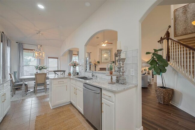 Building Photo - 25203 Melody Oaks Ln