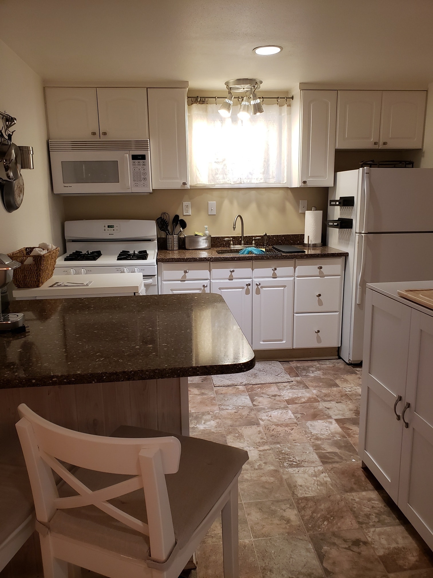 All kitchen appliances - 4633 Clark Pl NW